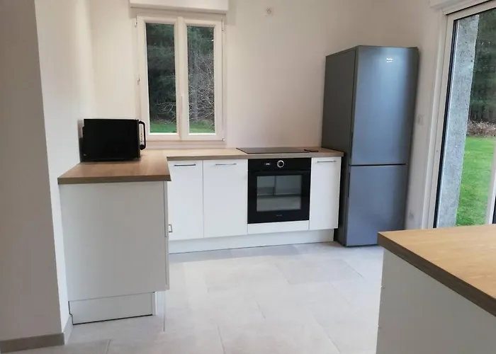 Semesterbostad Maison Au Coeur De La Foret La Fontaine-Saint-Martin